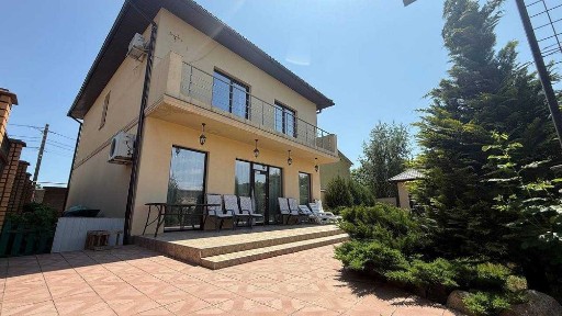 Продам дом в Лесках с отличным ремонтом+мебель+техника Море рядом