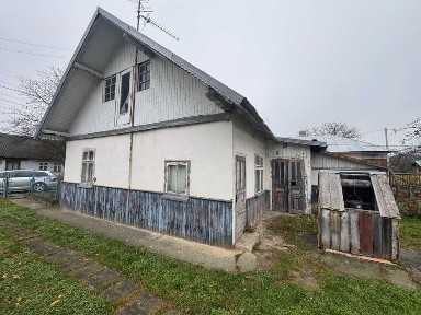 Будинок з гаражем і садом, вул. Хмельницького, Надвірна