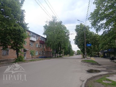 Продам 2кмн квартиру на Охтирській перша лінія