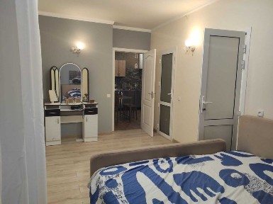 В оренду будинок в Пирогово. 5 кімнат, всі зручності, 8 соток.