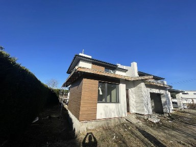 Продаж котеджів в стилі Райта