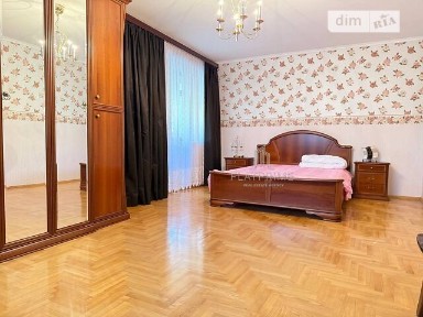 Здам подобово 3к квартиру на вул. Богатирська 18А • ID 33015641