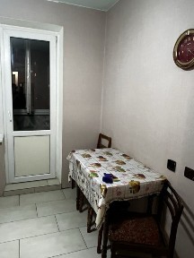 1- кім. вул. Симоненка, можна на короткий термін