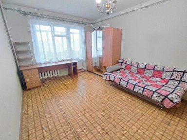 Продаётся большая 1-ком квартира в Днепровском районе. Цена 12000уе.