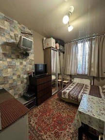 Судам 1 кімнатну квартиру гостинного типу