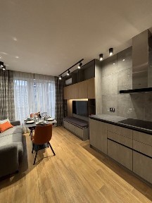 Продаж квартири у центрі міста з дизайнерським ремонтом