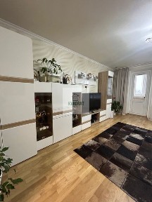 Продам 3-х кімнатну квартиру з меблями, технікою та гаражем