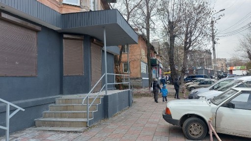 Центр, пересічення вул Мурахтова і пр. Свободи, рай Центрального Ринку