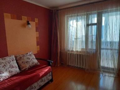 Двокімнатна на Південному з ремонтом. (020)