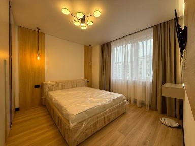 Повністю укомплектвана Квартира біля Парку