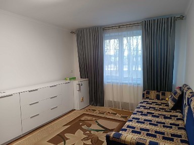 Оренда 2 кім квартири вул Повітряна (біля парку)