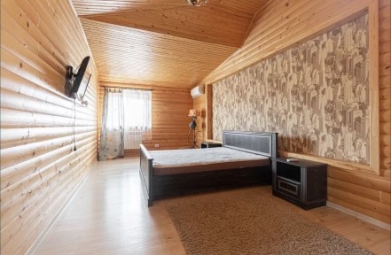 Будинок вул. Озерна, євроремонт, всі меблі та побутова