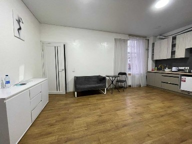 Продається 2-кімнатна квартира в районі ТЦ Депот!