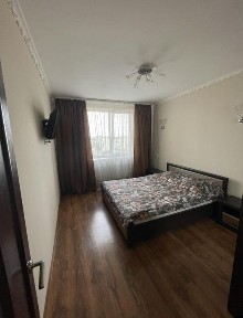 Здається простора 2х км в центральній частині!