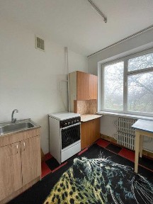 Здається 1к без меблів, вул. Комарова (Гузара)