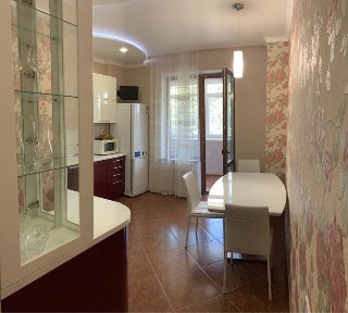 Оренда, Центр, в Новобудові, 1-кімн, зуп. Сінна (Коваля)