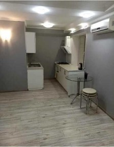 Продаж 1 к. квартири Героїв полка Азов 28б