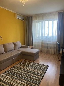 Двокімнатна квартира за адресою Корольова, 12.