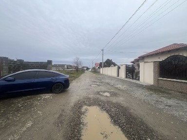 Продаж новобудови з комунікаціями у хорошому р- ні м. Виноградів