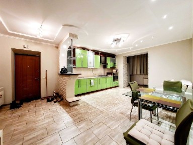 Здається 2-Х кімнатна 