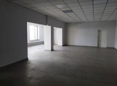 Оренда фасадного приміщення, центр