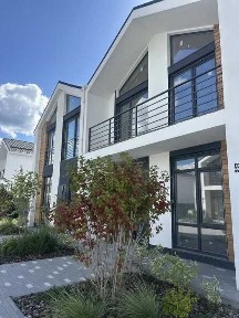 Дуплекс 95 кв м здача 2026 рік