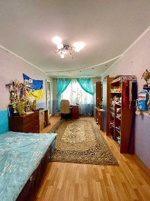 4-кімнатна квартира на Таїрова/ вул. Топольова