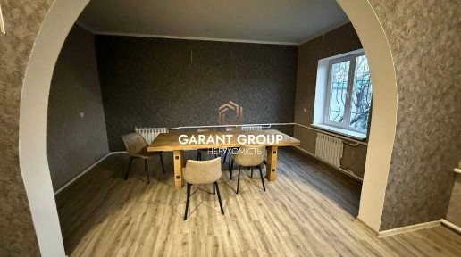 Просторий 3-поверховий будинок / Гараж / Велика ділянка