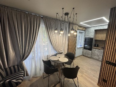 Здається 2 кімнатна квартира в Дзержинськом районі.