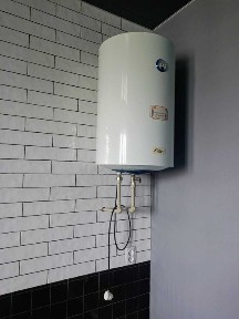 2 кімн. Виставка, сучасний будинок, Є-відновлення можливо.