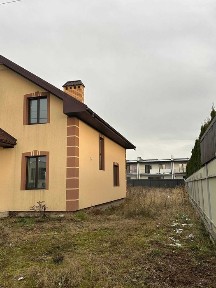 Продаж 5-кімнатного будинку у Крихівцях, ділянка 10 сотих.