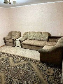 Продаж просторої та теплої 3-кімнатної квартири вул. Новоміської сотні