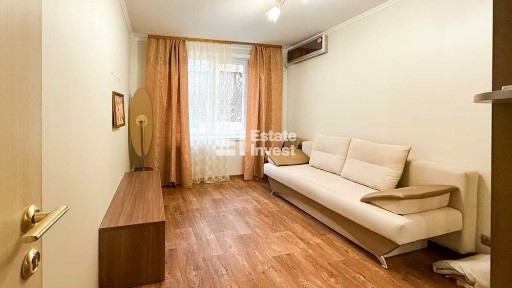 Продам 3 кімн. квартиру на вул. Гвардійців Широнінців, 44