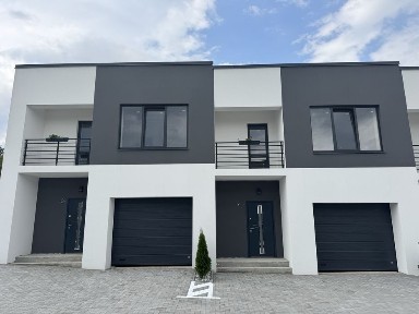 Котеджі з гаражем!