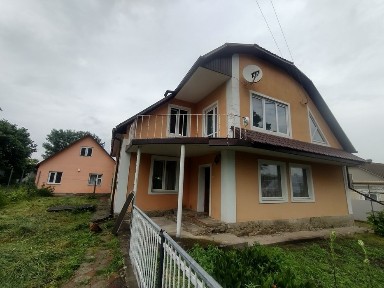 Продаж приватного будинку