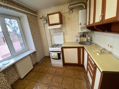 Двокімнатна квартира з автономним опаленням !