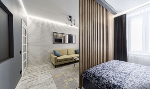 Продаж 2 кім квартири з ремонтом в центрі біля парку вул. Винниченка