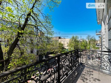 Оренда офісного приміщення на вул. Ярославів Вал 38, приміщень - 8, поверх - 3 • ID 33035149