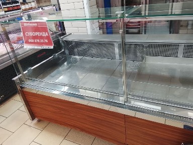 Суборенда частини приміщенні з вітринами!