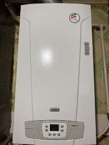 Продаж окремого приватного будинку з власним двором м-р Лелеківка