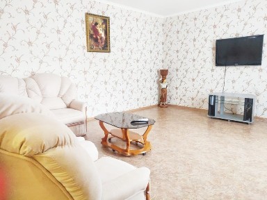 Оренда трьохкімнатна квартира