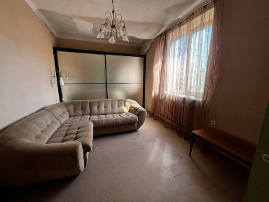 Продам 2 к квартиру - студию. ул. Фурманова, 1