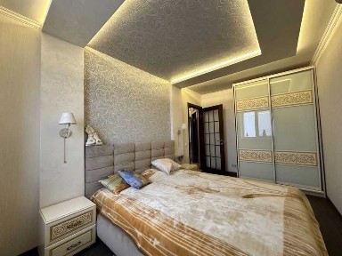 Продам 3-к квартиру Тополь-1 Кирпичный дом Правый берег