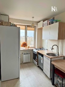 Продам 2-кімнатну на Бульварі Слави 3 Перемога -5