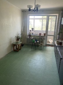 Трьошка біля Тери, 4 Зарічний 2 поверх.