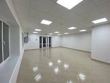 Оренда приміщення, в. Карпатська