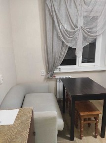 Здам 1 кімн. біля чорного АТБ, двоспальне ліжко, 2 поверх, ПЕРША ЗДАЧА