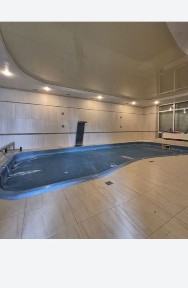 Чудовий будинок та будиночок з бассейном 5 хвилин до Центру