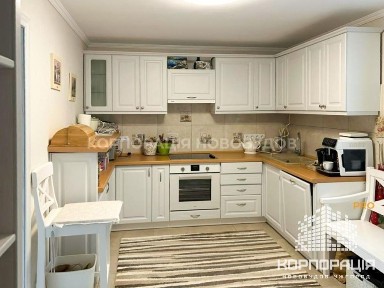 Продаж будинку з басейном і затишною верандою, вул. Висока, Центр