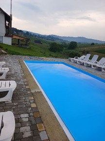 Здається будинок, котедж в Карпатах з видом на гори